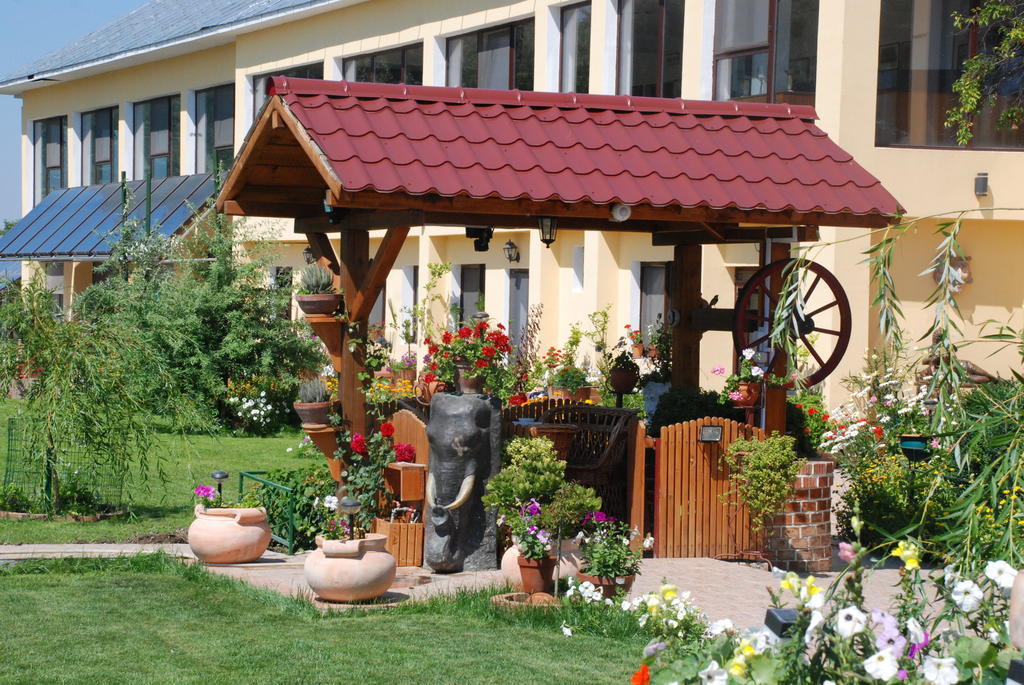 Villa Giulia Islaz Ngoại thất bức ảnh