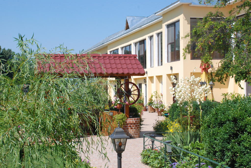 Villa Giulia Islaz Ngoại thất bức ảnh